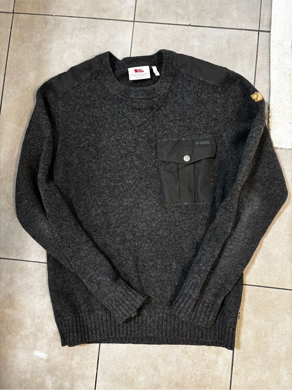 Fjall Raven G-1000 Dark Gray Men's small wool Crewneck Sweater